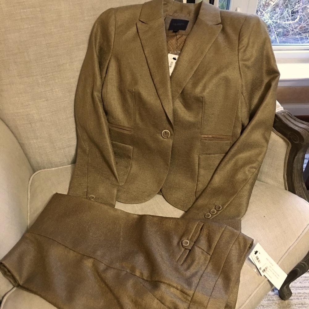 The Limited suit 😍